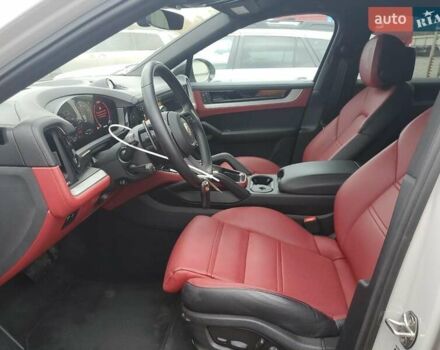 Серый Порше Cayenne Coupe, объемом двигателя 3 л и пробегом 15 тыс. км за 40000 $, фото 6 на Automoto.ua