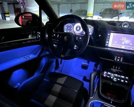 Серый Порше Cayenne Coupe, объемом двигателя 4 л и пробегом 5 тыс. км за 212000 $, фото 47 на Automoto.ua