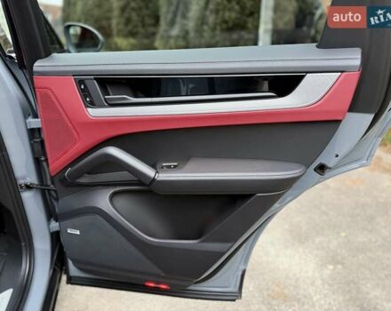 Серый Порше Cayenne Coupe, объемом двигателя 3 л и пробегом 26 тыс. км за 135555 $, фото 68 на Automoto.ua