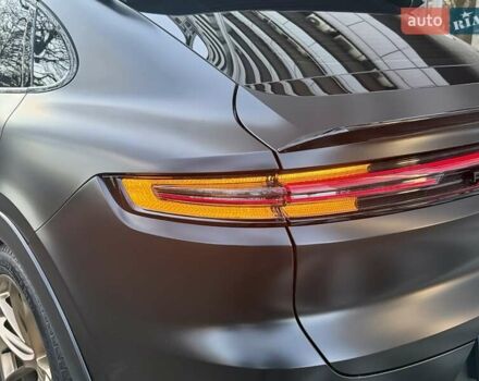Серый Порше Cayenne Coupe, объемом двигателя 4 л и пробегом 5 тыс. км за 212000 $, фото 25 на Automoto.ua