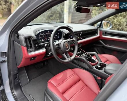Серый Порше Cayenne Coupe, объемом двигателя 3 л и пробегом 26 тыс. км за 135555 $, фото 45 на Automoto.ua