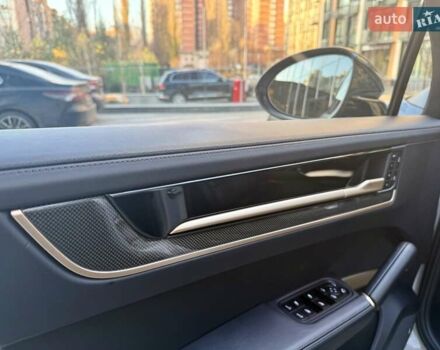 Серый Порше Cayenne Coupe, объемом двигателя 4 л и пробегом 5 тыс. км за 212000 $, фото 35 на Automoto.ua