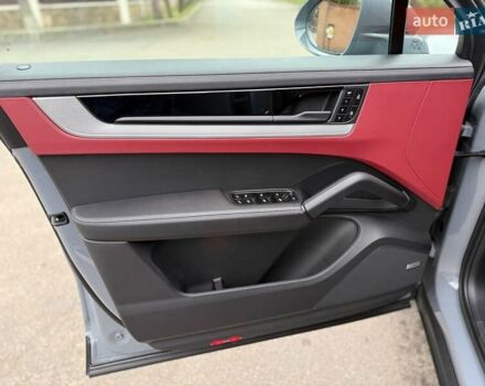 Серый Порше Cayenne Coupe, объемом двигателя 3 л и пробегом 26 тыс. км за 135555 $, фото 44 на Automoto.ua