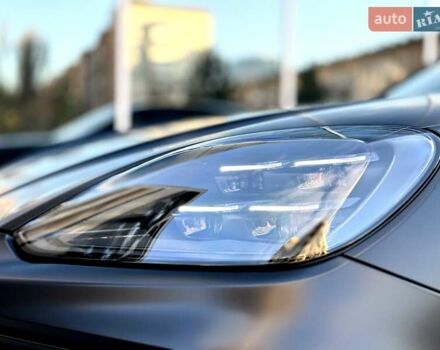 Серый Порше Cayenne Coupe, объемом двигателя 4 л и пробегом 5 тыс. км за 212000 $, фото 48 на Automoto.ua