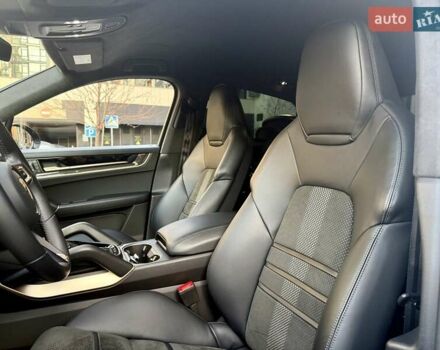 Серый Порше Cayenne Coupe, объемом двигателя 4 л и пробегом 5 тыс. км за 212000 $, фото 36 на Automoto.ua