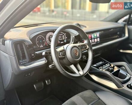 Серый Порше Cayenne Coupe, объемом двигателя 4 л и пробегом 5 тыс. км за 212000 $, фото 34 на Automoto.ua