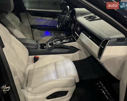 Синий Порше Cayenne Coupe, объемом двигателя 2.89 л и пробегом 11 тыс. км за 94500 $, фото 29 на Automoto.ua