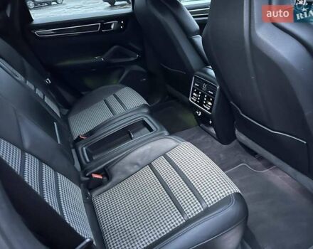 Оранжевый Порше Cayenne Coupe, объемом двигателя 2.89 л и пробегом 137 тыс. км за 69000 $, фото 43 на Automoto.ua
