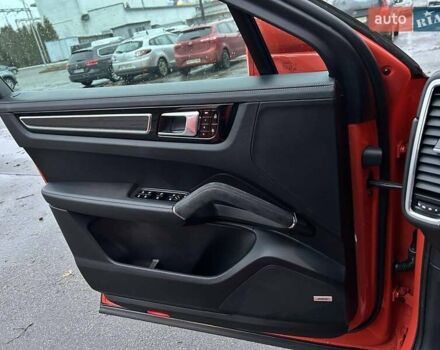 Оранжевый Порше Cayenne Coupe, объемом двигателя 2.89 л и пробегом 137 тыс. км за 69000 $, фото 18 на Automoto.ua