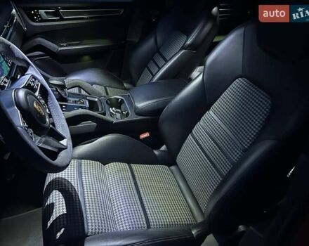 Оранжевый Порше Cayenne Coupe, объемом двигателя 2.89 л и пробегом 137 тыс. км за 69000 $, фото 28 на Automoto.ua