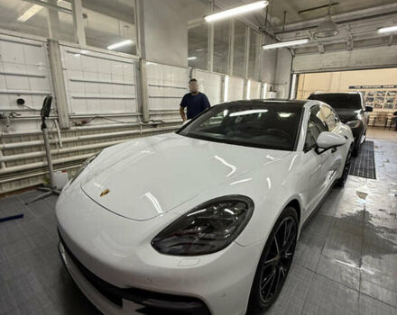Белый Порше Panamera Sport Turismo, объемом двигателя 2.89 л и пробегом 48 тыс. км за 75000 $, фото 7 на Automoto.ua