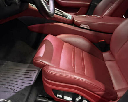 Белый Порше Panamera Sport Turismo, объемом двигателя 2.89 л и пробегом 48 тыс. км за 75000 $, фото 1 на Automoto.ua