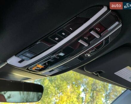 Порше Panamera Sport Turismo 2019 у Луцьку на Automoto.ua Чорний Порше Panamera Sport Turismo, об'ємом двигуна 3 л та пробігом 87 тис. км за 56000 $, фото 53 на Automoto.ua