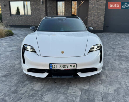 Белый Порше Тайкан, объемом двигателя 0 л и пробегом 42 тыс. км за 57900 $, фото 1 на Automoto.ua