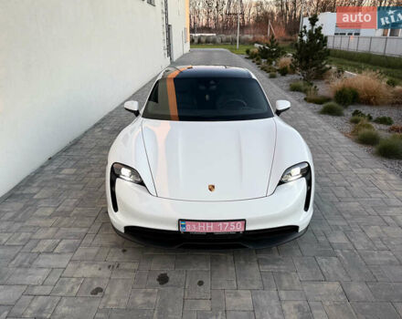 Белый Порше Тайкан, объемом двигателя 0 л и пробегом 100 тыс. км за 51800 $, фото 42 на Automoto.ua