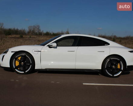 Белый Порше Тайкан, объемом двигателя 0 л и пробегом 68 тыс. км за 79700 $, фото 7 на Automoto.ua