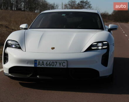 Порше Тайкан 2020 в Киеве на Automoto.ua Белый Порше Тайкан, объемом двигателя 0 л и пробегом 67 тыс. км за 81700 $, фото 2 на Automoto.ua