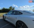 Белый Порше Тайкан, объемом двигателя 0 л и пробегом 77 тыс. км за 59000 $, фото 5 на Automoto.ua