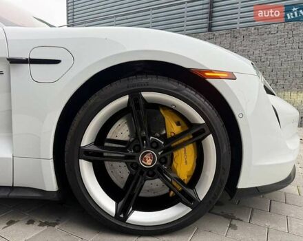 Білий Порше Тайкан, об'ємом двигуна 0 л та пробігом 43 тис. км за 71000 $, фото 11 на Automoto.ua