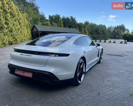 Белый Порше Тайкан, объемом двигателя 0 л и пробегом 26 тыс. км за 88900 $, фото 6 на Automoto.ua