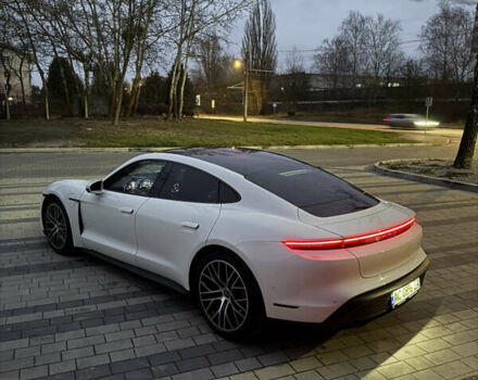 Белый Порше Тайкан, объемом двигателя 0 л и пробегом 101 тыс. км за 48000 $, фото 4 на Automoto.ua