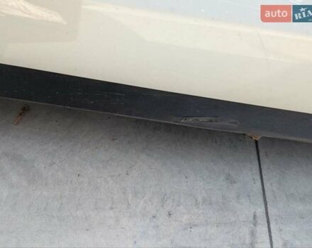 Белый Порше Тайкан, объемом двигателя 0 л и пробегом 77 тыс. км за 59000 $, фото 17 на Automoto.ua