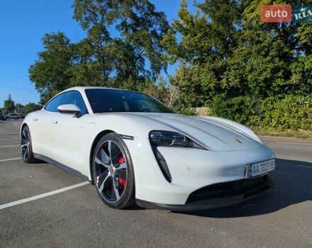 Белый Порше Тайкан, объемом двигателя 0 л и пробегом 77 тыс. км за 59000 $, фото 2 на Automoto.ua