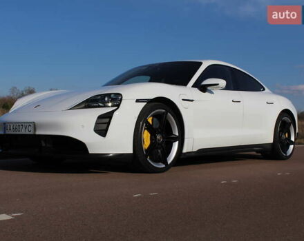 Белый Порше Тайкан, объемом двигателя 0 л и пробегом 68 тыс. км за 79700 $, фото 17 на Automoto.ua