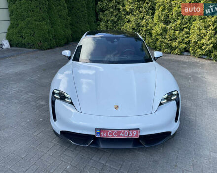 Белый Порше Тайкан, объемом двигателя 0 л и пробегом 26 тыс. км за 88900 $, фото 10 на Automoto.ua