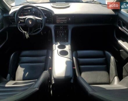 Белый Порше Тайкан, объемом двигателя 0 л и пробегом 23 тыс. км за 38000 $, фото 7 на Automoto.ua