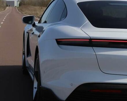 Белый Порше Тайкан, объемом двигателя 0 л и пробегом 68 тыс. км за 79700 $, фото 13 на Automoto.ua