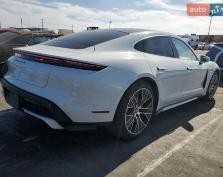 Белый Порше Тайкан, объемом двигателя 0 л и пробегом 23 тыс. км за 38000 $, фото 2 на Automoto.ua