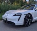 Белый Порше Тайкан, объемом двигателя 0 л и пробегом 77 тыс. км за 59000 $, фото 1 на Automoto.ua