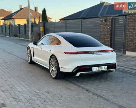 Белый Порше Тайкан, объемом двигателя 0 л и пробегом 42 тыс. км за 57900 $, фото 13 на Automoto.ua
