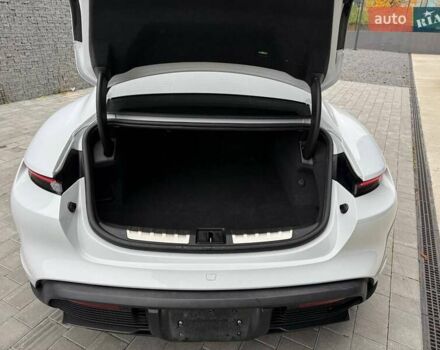 Білий Порше Тайкан, об'ємом двигуна 0 л та пробігом 43 тис. км за 71000 $, фото 8 на Automoto.ua