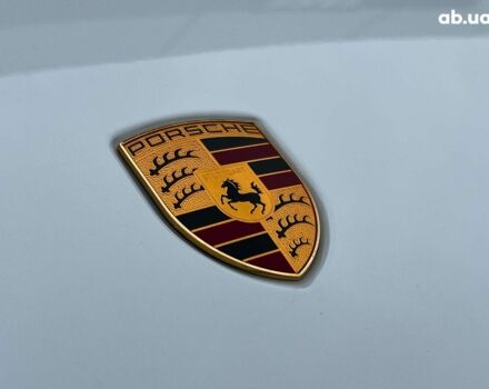 Белый Порше Тайкан, объемом двигателя 1 л и пробегом 21 тыс. км за 76990 $, фото 33 на Automoto.ua