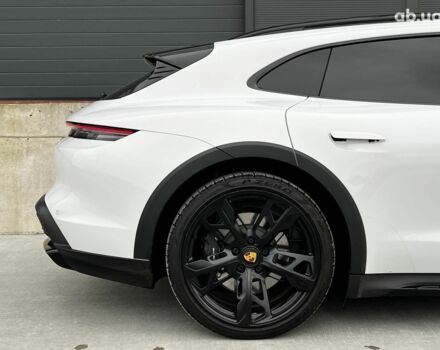 Белый Порше Тайкан, объемом двигателя 1 л и пробегом 21 тыс. км за 76990 $, фото 28 на Automoto.ua