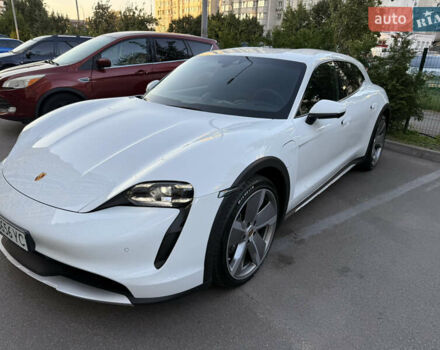 Порше Тайкан 2021 в Киеве на Automoto.ua Белый Порше Тайкан, объемом двигателя 0 л и пробегом 42 тыс. км за 75000 $, фото 1 на Automoto.ua