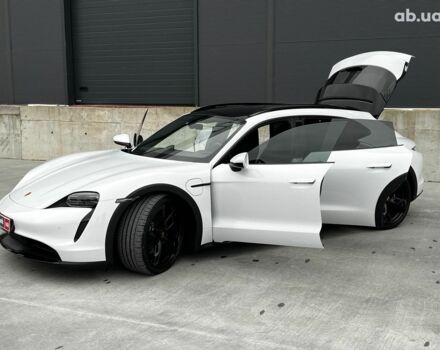Белый Порше Тайкан, объемом двигателя 1 л и пробегом 21 тыс. км за 76990 $, фото 15 на Automoto.ua