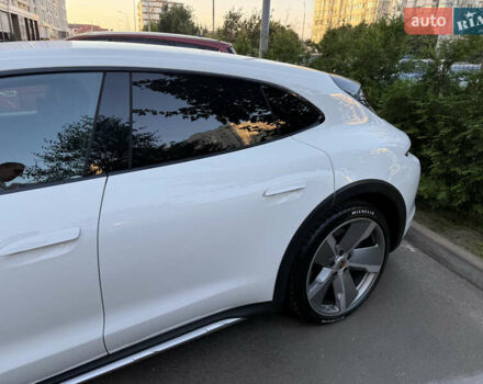 Порше Тайкан 2021 в Киеве на Automoto.ua Белый Порше Тайкан, объемом двигателя 0 л и пробегом 42 тыс. км за 75000 $, фото 8 на Automoto.ua