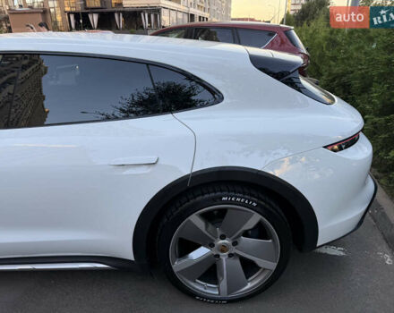 Порше Тайкан 2021 в Киеве на Automoto.ua Белый Порше Тайкан, объемом двигателя 0 л и пробегом 42 тыс. км за 75000 $, фото 11 на Automoto.ua