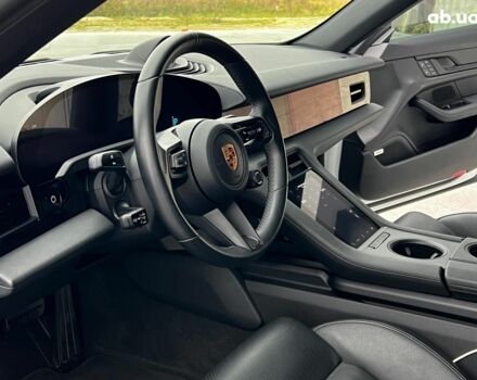 Белый Порше Тайкан, объемом двигателя 1 л и пробегом 21 тыс. км за 76990 $, фото 3 на Automoto.ua