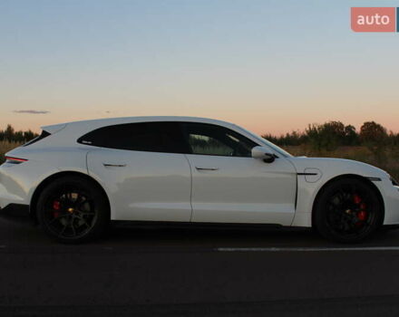 Белый Порше Тайкан, объемом двигателя 0 л и пробегом 29 тыс. км за 75800 $, фото 7 на Automoto.ua