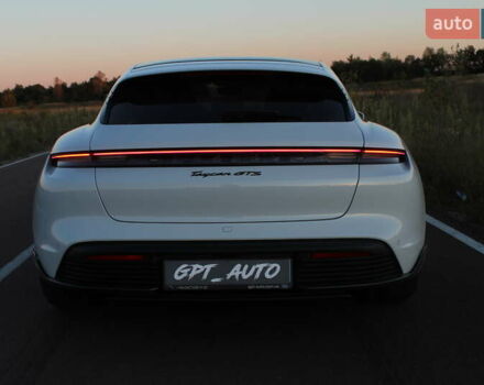 Белый Порше Тайкан, объемом двигателя 0 л и пробегом 29 тыс. км за 75800 $, фото 24 на Automoto.ua