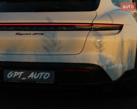 Белый Порше Тайкан, объемом двигателя 0 л и пробегом 29 тыс. км за 75800 $, фото 25 на Automoto.ua