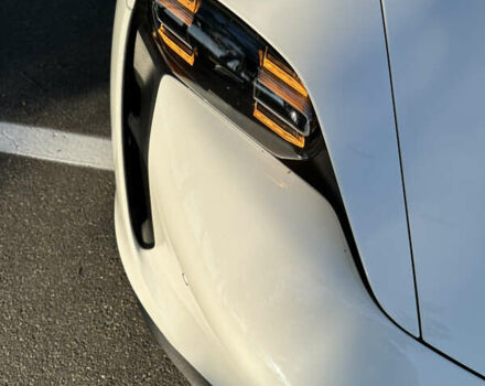 Белый Порше Тайкан, объемом двигателя 0 л и пробегом 40 тыс. км за 67000 $, фото 15 на Automoto.ua