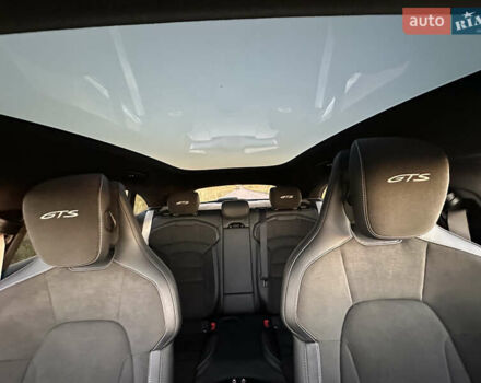 Белый Порше Тайкан, объемом двигателя 0 л и пробегом 29 тыс. км за 75800 $, фото 42 на Automoto.ua