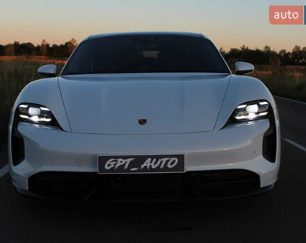 Белый Порше Тайкан, объемом двигателя 0 л и пробегом 29 тыс. км за 75800 $, фото 30 на Automoto.ua