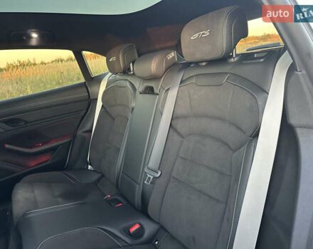 Белый Порше Тайкан, объемом двигателя 0 л и пробегом 29 тыс. км за 75800 $, фото 37 на Automoto.ua