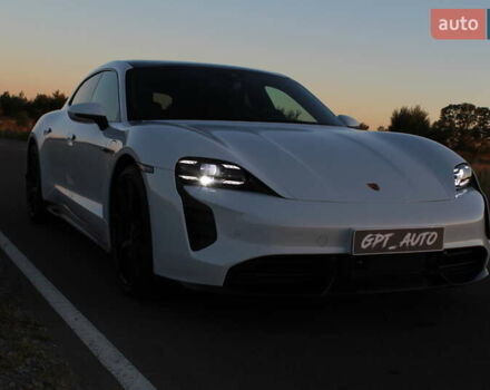 Белый Порше Тайкан, объемом двигателя 0 л и пробегом 29 тыс. км за 75800 $, фото 6 на Automoto.ua